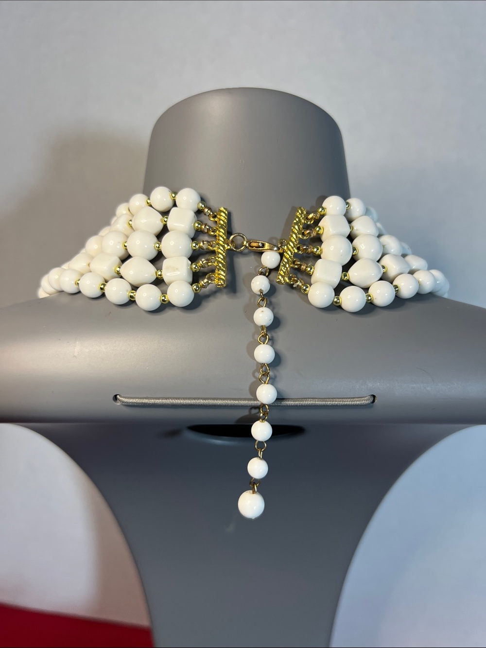Vintage Five strand white beads necklace gold-tone Elegant Classic Gift Wedding - Picture 5 of 8